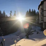 Cedar Heights 2 *