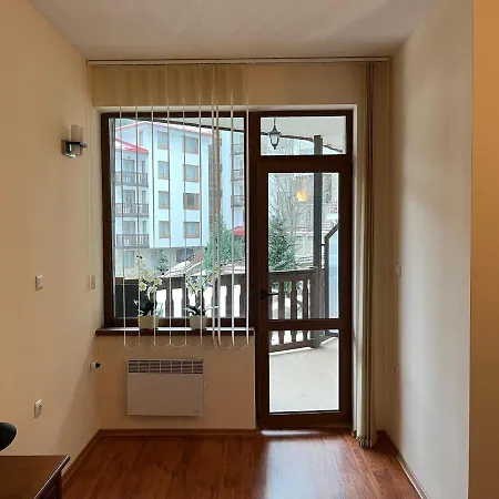 Apartment Cedar Heights