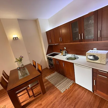 Cedar Heights 2 Apartment