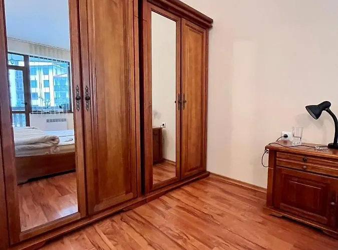 Apartment Cedar Heights 2 *