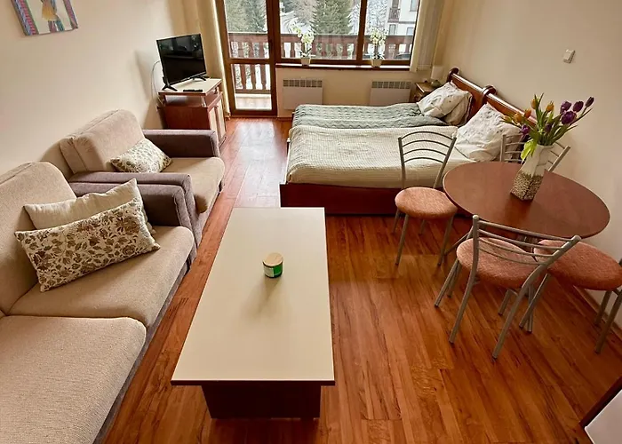 Cedar Heights 2 Apartment